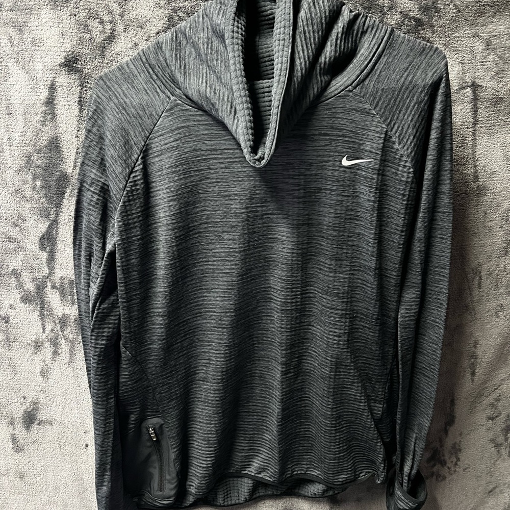 Nike long Sleeve pullover